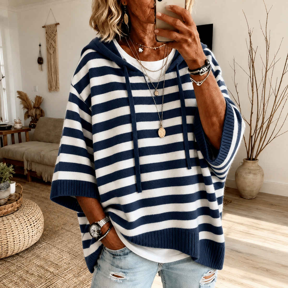 Isabelle: marineblauw gestreepte ponchotrui met capuchon